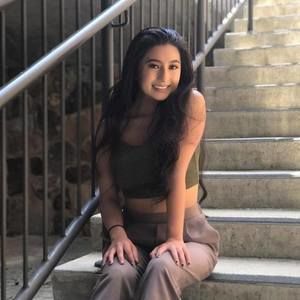 Meet your Posher, Danielle